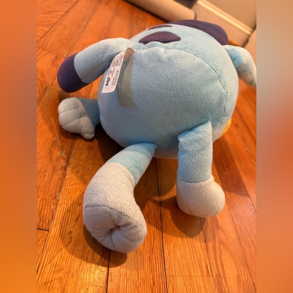 Official 16” Bluey Plush – Soft Stuffed Animal - Picture 8 of 9